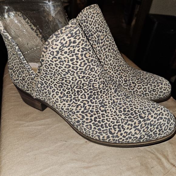 Lucky Brand® Baley 2 bootie, size 11.5 women, like new - Picture 2 of 9